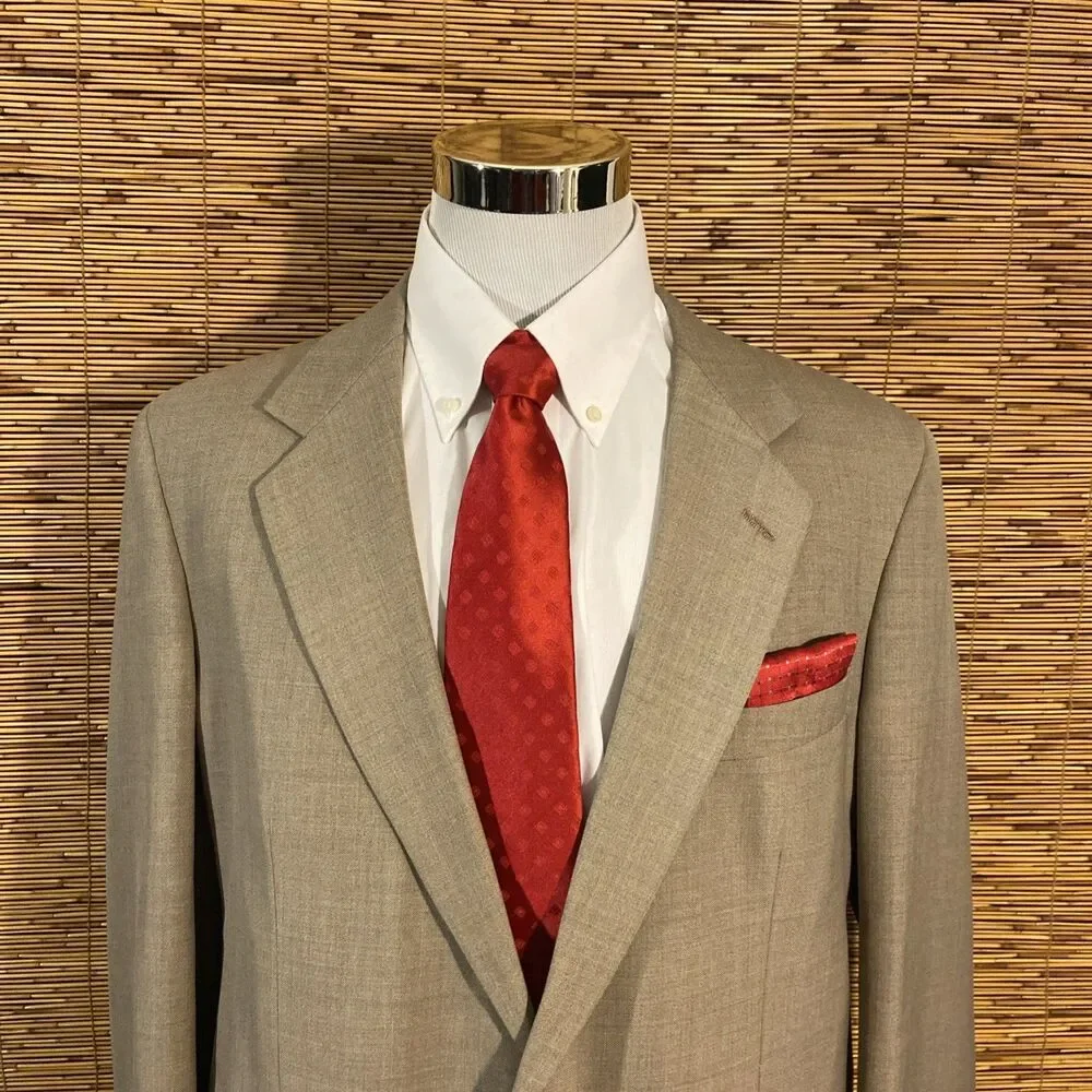 Classic Blazer Beige Gold Buttons Suit Jacket Men’s 44 Sport Coat Made In USA